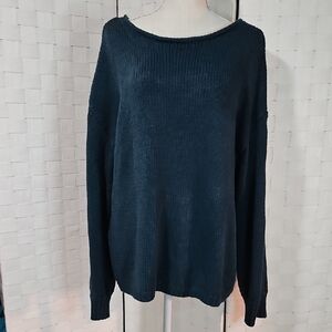 LC Lauren Conrad Green Crew Neck Sweater with Relaxed Fit